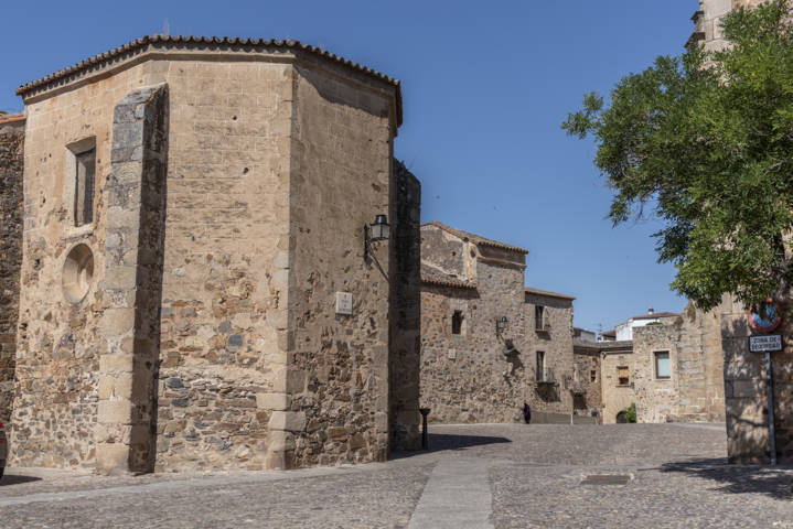 60 - Caceres